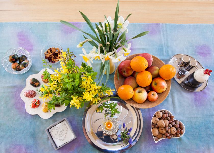 uskršnji stol - hrana i dekoracije 