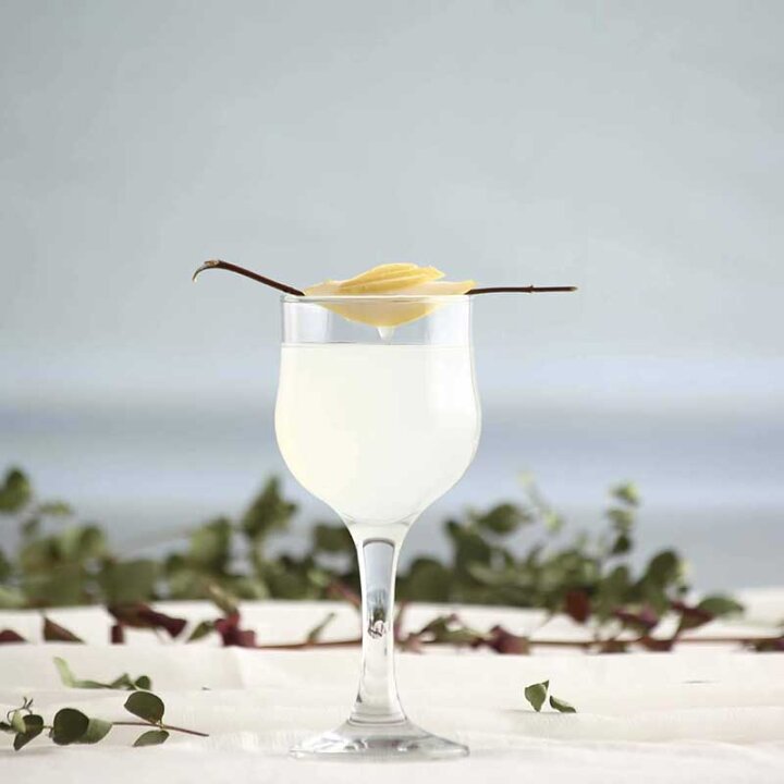 ČAŠE STAKLENE TULIPE NA STALKU 6/1 200 mL