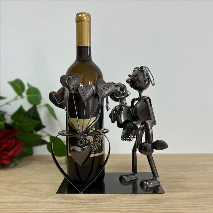 STALAK ZA VINO METALNI - ZALJUBLJENI PAR