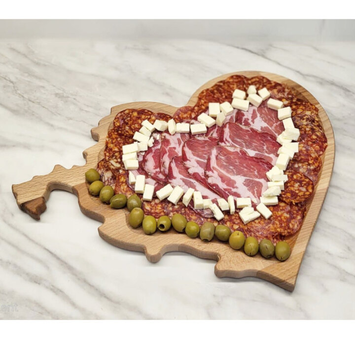 DASKA DRVENA ZA POSLUŽIVANJE 42 cm x 30 cm HRVATSKA U SRCU