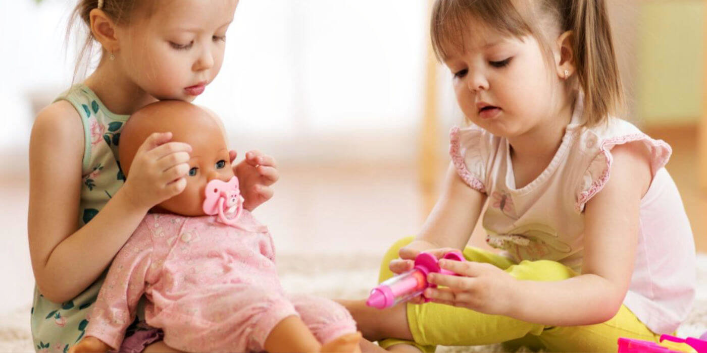 Lutke za djecu i zašto se bebe trebaju igrati s njima